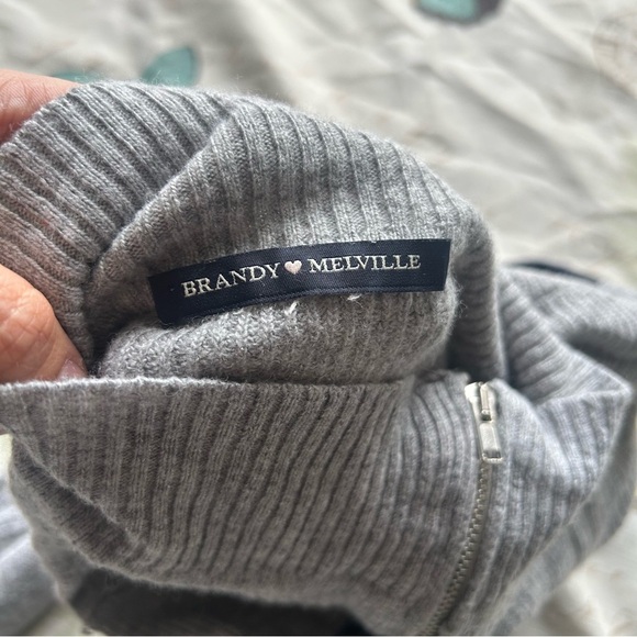 Brandy Melville 1/4 zip Ribbed Cropped sweater - Picture 3 of 5